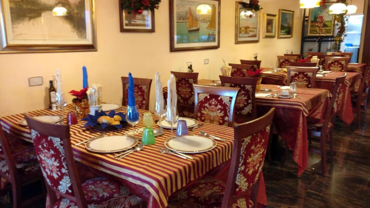 Albergo Ristorante Fabrizio Caorle Buitenkant foto