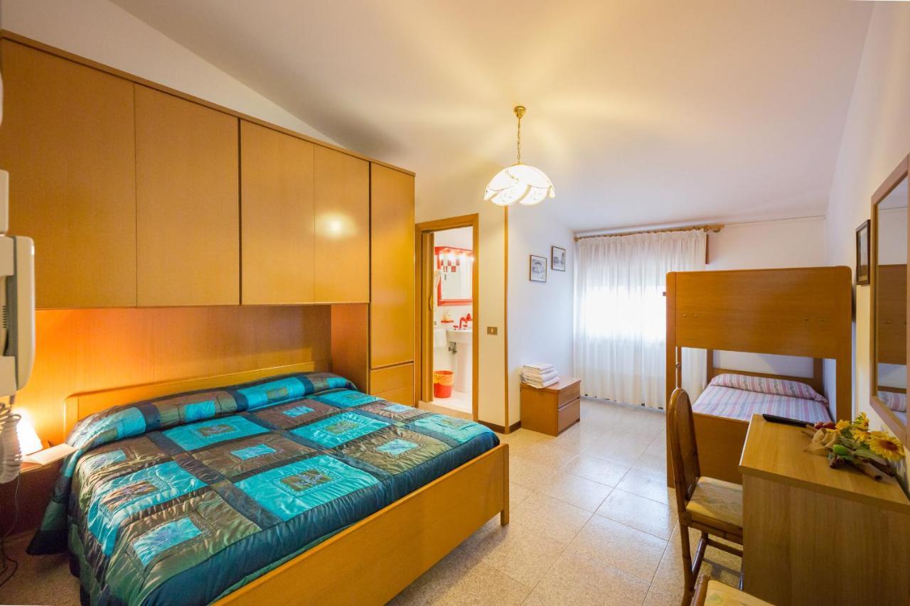 Albergo Ristorante Fabrizio Caorle Buitenkant foto
